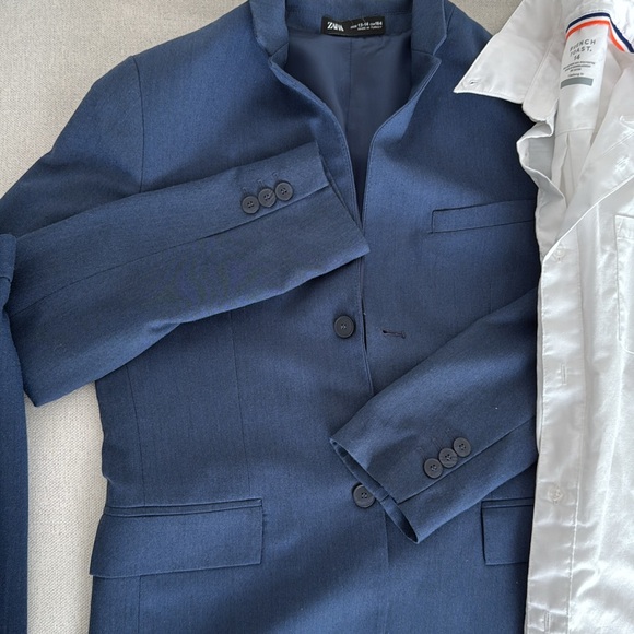 Zara suit with blouse - Picture 3 of 4